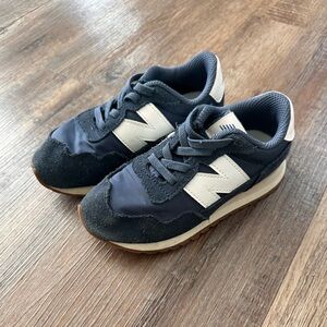 Toddler New Balance 237 Navy and White Classic Sneakers